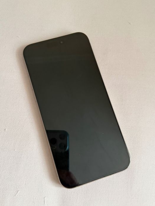 Продам айфон 15 про Макс