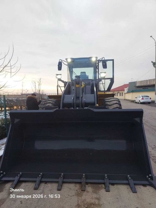 Фронтальный погрузчик XCMG XC956 3 КУБА