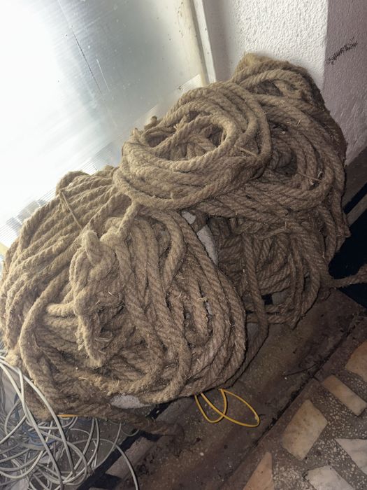 Funie groasa 2 lei m liniar 30 m x2 lei = 60