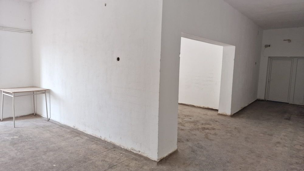 VAND/INCHIRIEZ cladire,teren,spatiu comercial