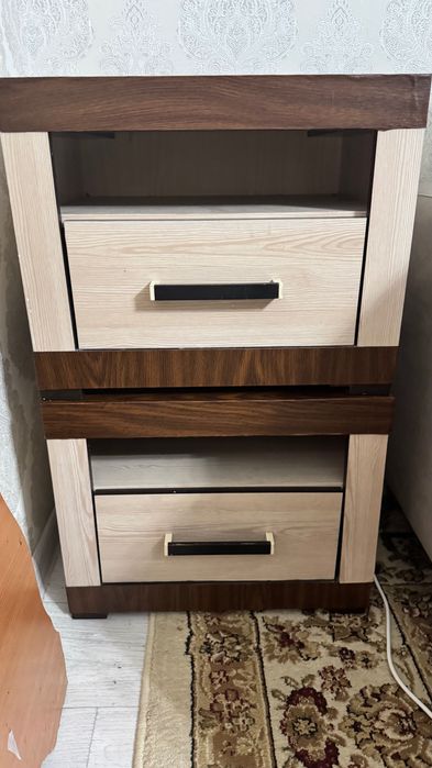 Тумба прикроватная