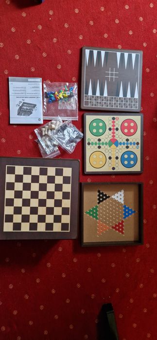 Set 10 jocuri Deluxe, in cutie din lemn