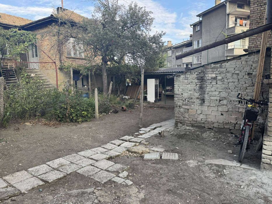 Продава се Етаж от къща в Попово - 135 кв.м за 397 €/кв.м - Снимка #2