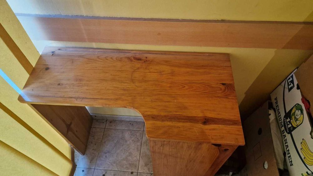 Детско  дървено бюро