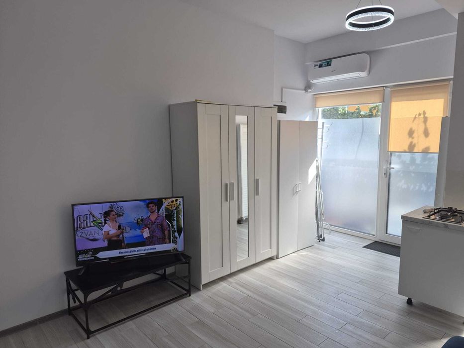 Studiouri+apartament complet utilate, str. Pescăruș-Faleză Nord, ideal studenți, centrale pe gaz, mobilier nou, wi-fi, bucătărie utilată, baie proprie