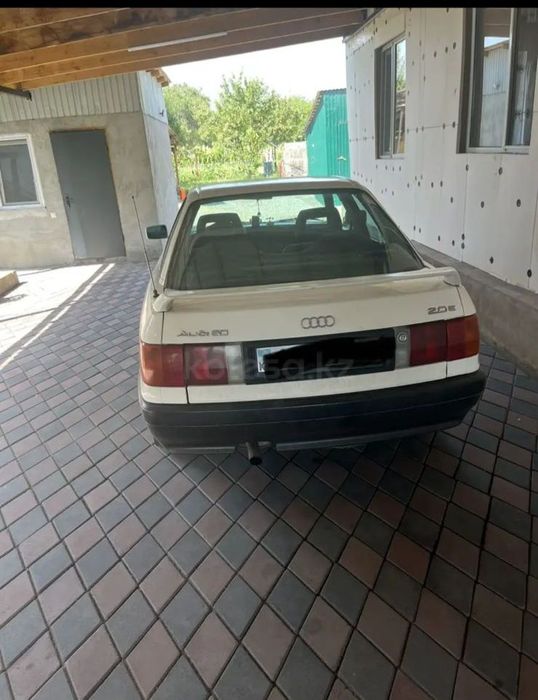 Продам машину ауди 80