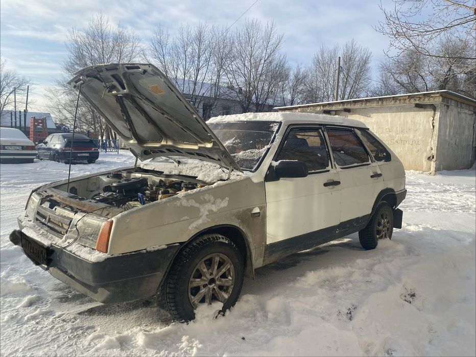 Автомобиль Ваз 2109