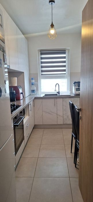 Vând apartament 2 camere în  tractorul