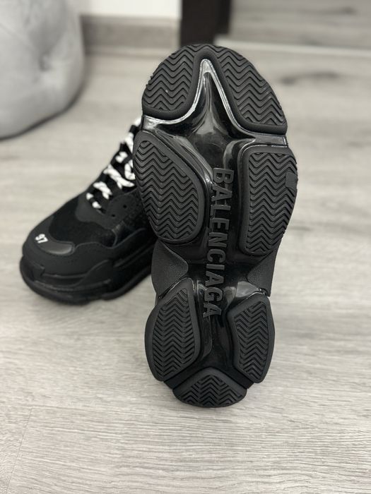 Vand Balenciaga triple S noi 37