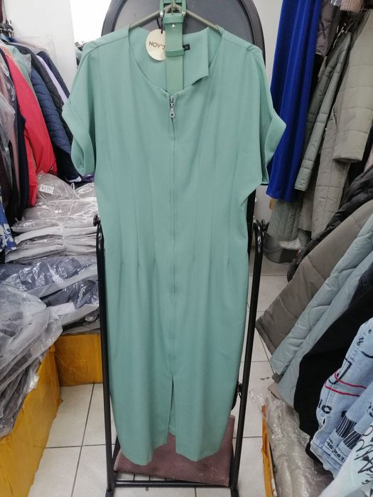 Продам платье фисташкового цвета