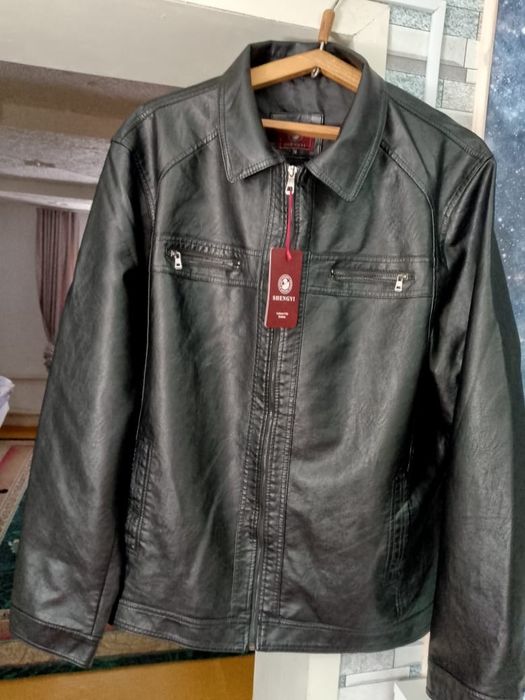 Продам куртку кожаную 58 размер