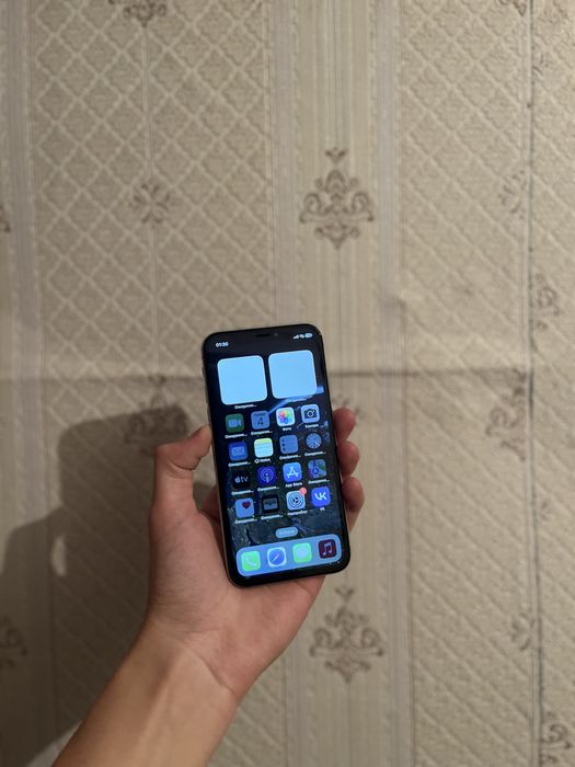 Продам срочно iPhone X 64GB АКБ 100%