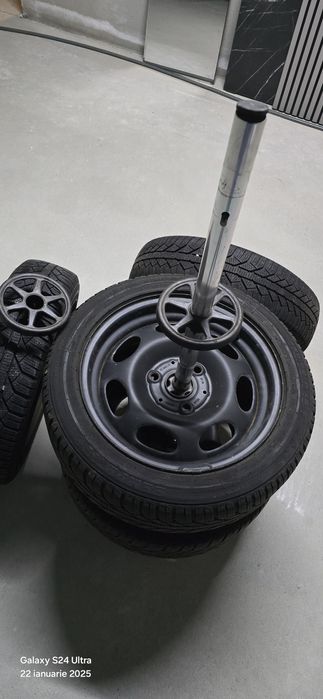 Jante de  Smart , cauciucuri de iarna Semperit