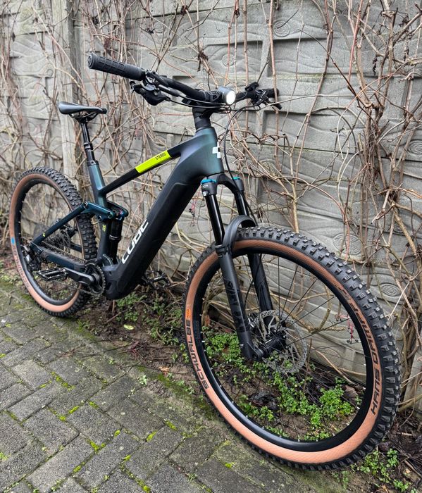 Bicicleta electrica Cube Stereo Hybrid 140