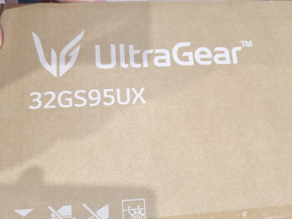 4K OLED монитор LG Ultragear 32GS95UX-B
