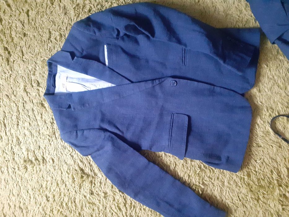 Costum baieti H&M marimea 140-146