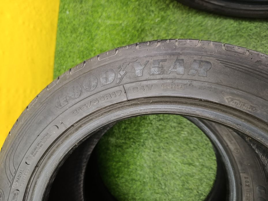 Шины 215.55 R17 Good Year 2шт