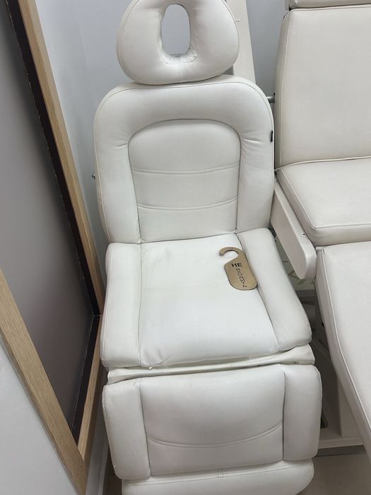Косметологические кресла