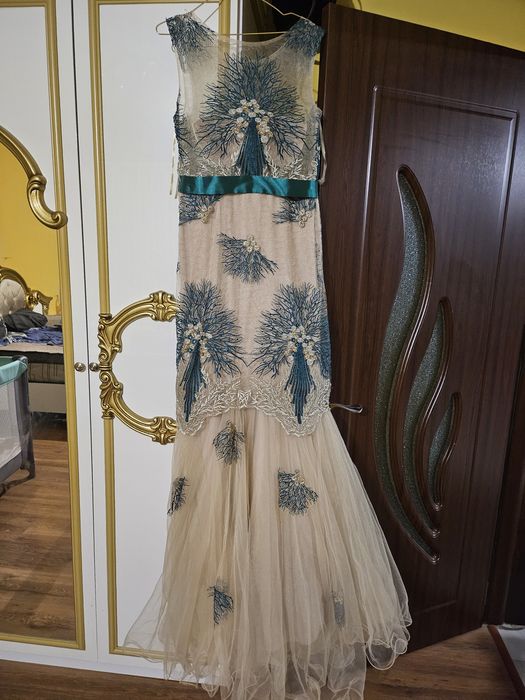 Дамска офифиална рокля