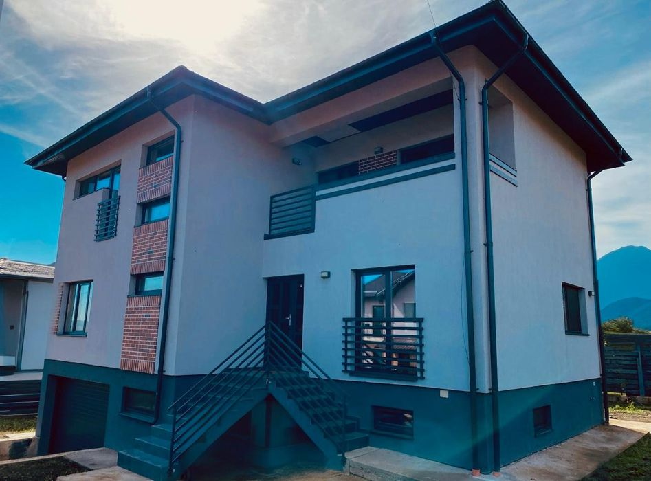 Casa INDIVIDUALA, cu GARAJ, teren 450 mp, Valea Adanca - Miroslava