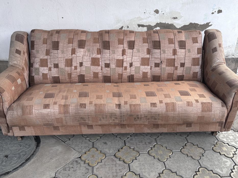 Отдам даром . Диван