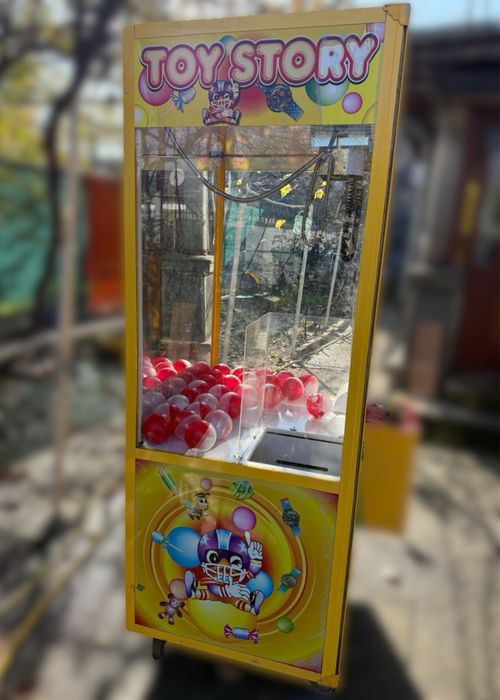Tonomat, joc cu gheara / claw machine