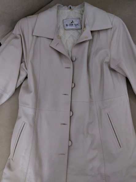 Haina dama din piele