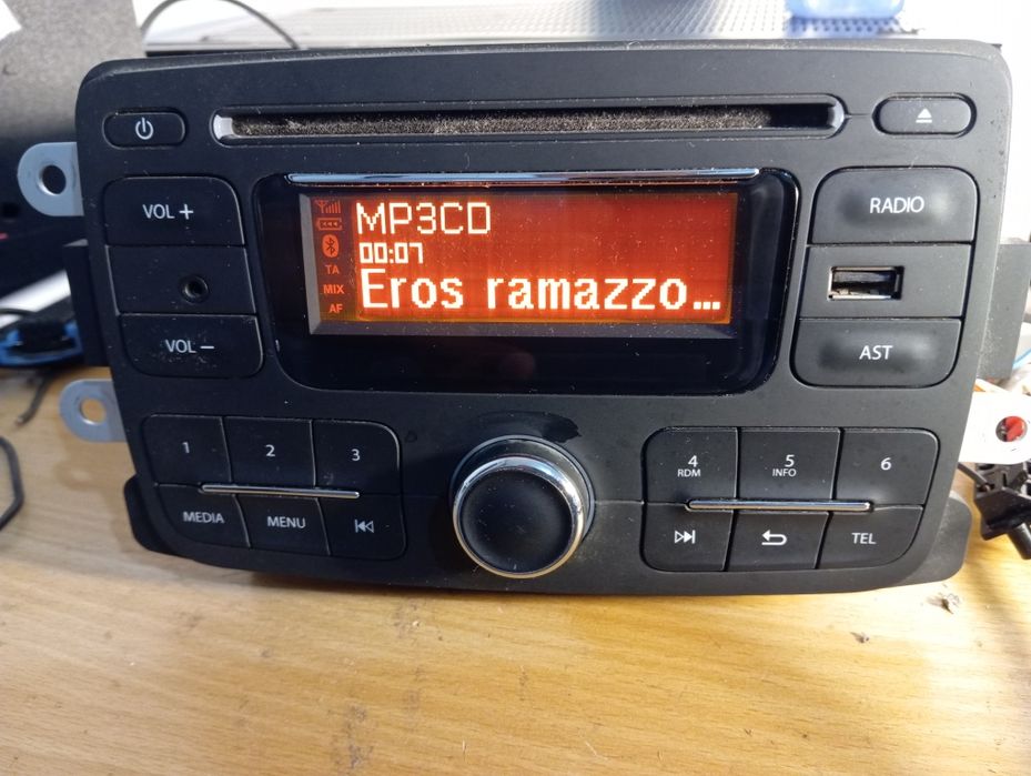 Radio cd Dacia cu Bt