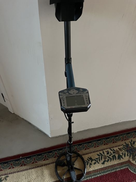 Металоискатель продам