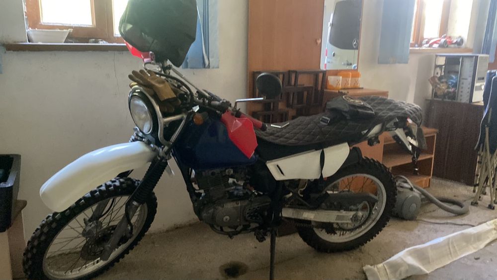 suzuki djebel 250.