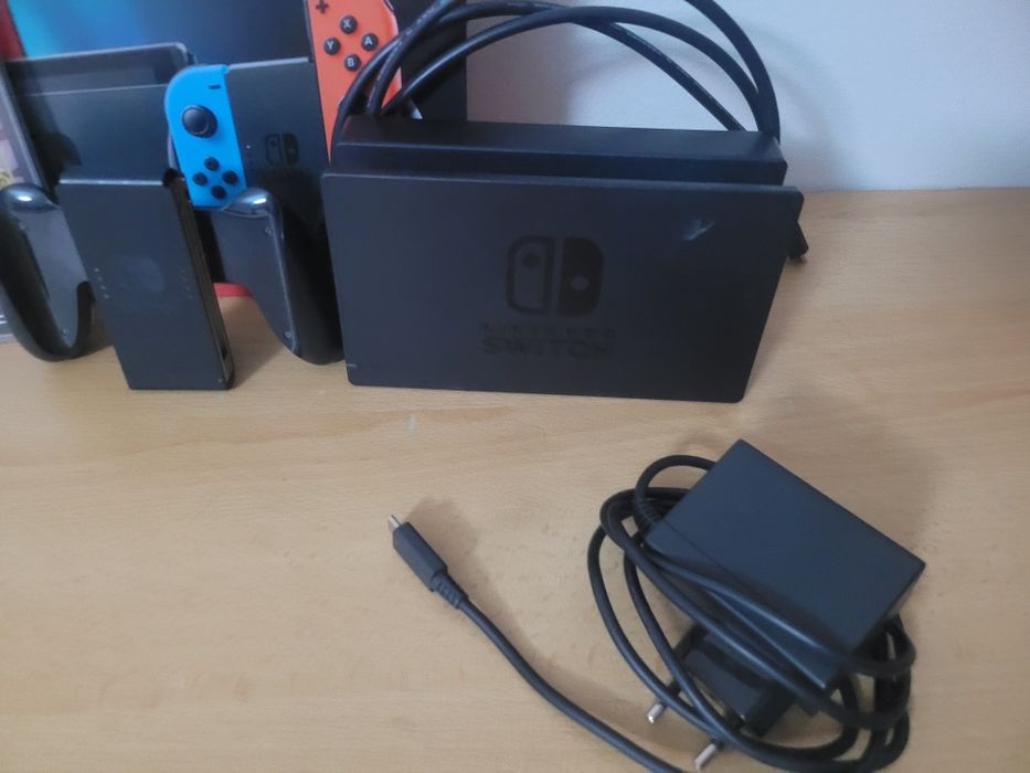 Nintendo Switch V2 + Zelda Tears of the Kingdom + Pokémon Scarlet (DLC inclus)