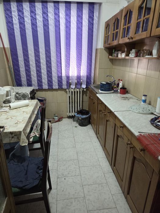 Apartament cu 2 camere, la parter, str Traian 289,