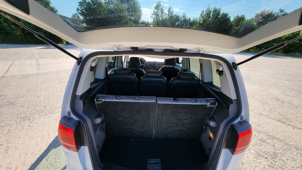 Vand vw Touran 1.6tdi 7 locuri