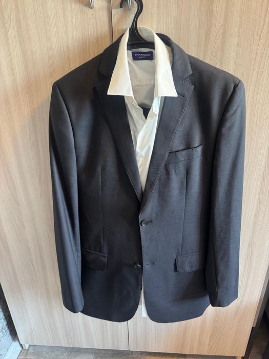 Продам костюм мужской