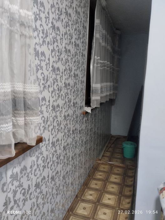 Хамма шароити бор дом сотилади  2 хонали