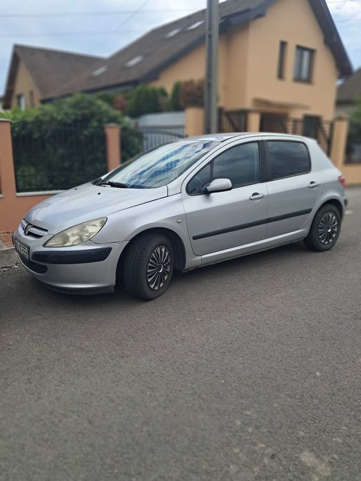 PEUGEOT 307