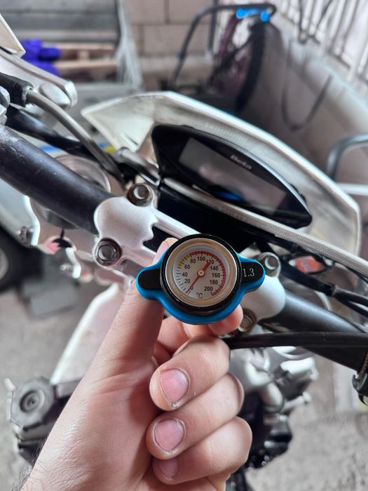 Bușon radiator Ktm yamaha husaberg gas gas
