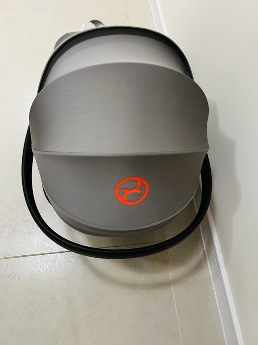 Стол за кола Cybex Cloud G i-Size и база за стол Cybex base G