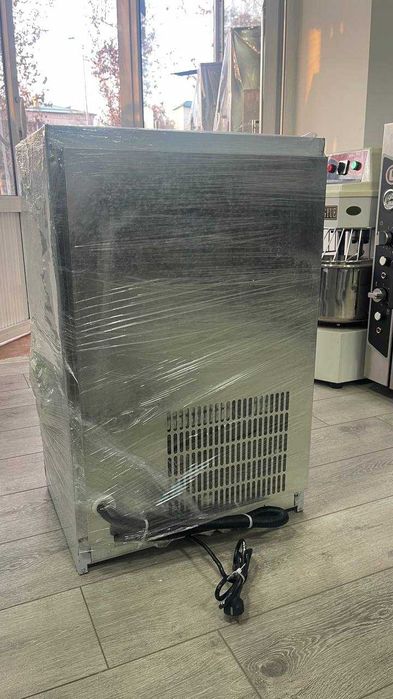 •Ледогенератор •Произдство льда: 60кг в сутке