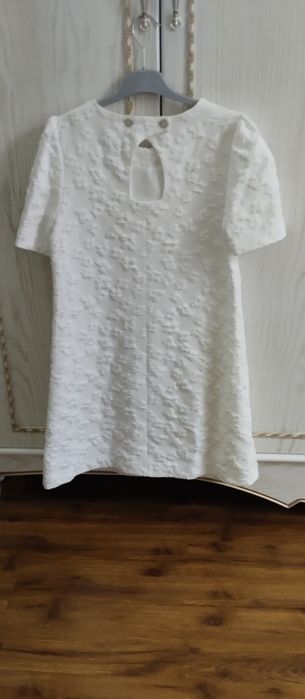 Белое платье Valentino, надето 1 раз