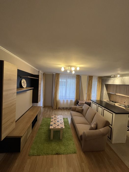 Apartament 2 camere semidecomandat, Eroilor, Floresti