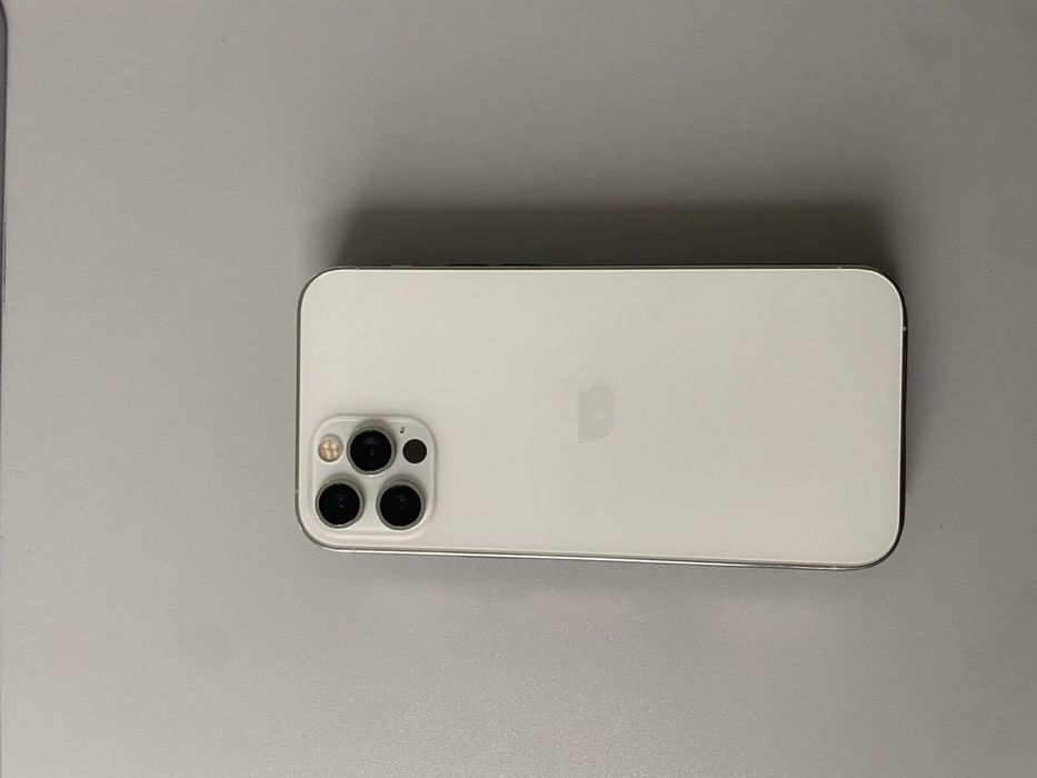 продам iphone в хорошем состояний