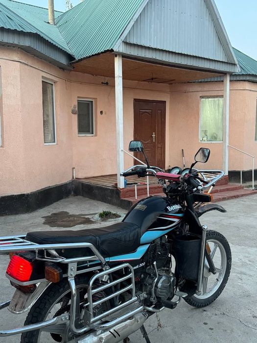 Мотоциклы бегали 200куб