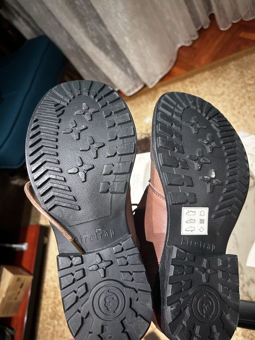 Ghete de piele Firetrap, noi