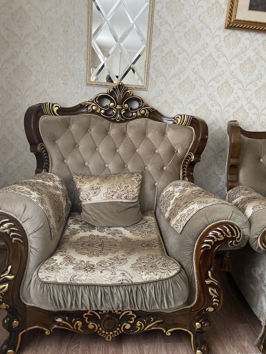 Гостины диван с креслами