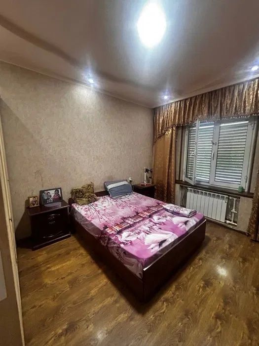 Срочно продаётся квартира Сергелинский р-н Куйлюк массив 5 3/5/5