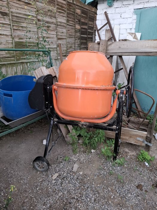 Бетономешалка 200л.