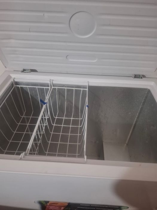 продается морозильник новый