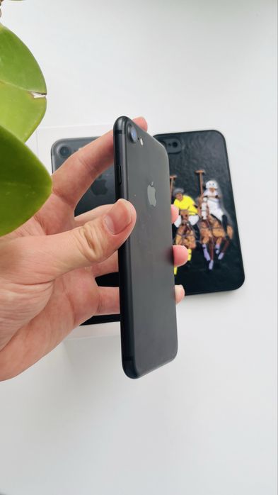 Айфон 7 в идеальном состоянии