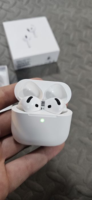 Vand airpods seria 4 noi noute